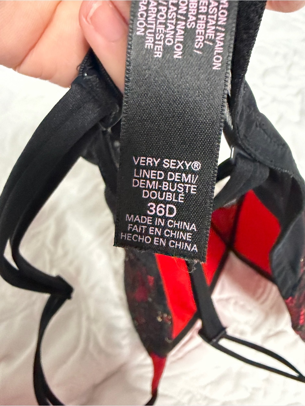 Victorias Secret Very Sexy Lined Red Lace Demi - Picture 4 of 5